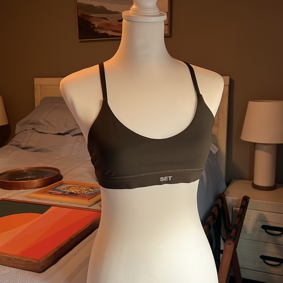 Set Sports Bra - Picture 2 of 9